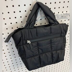 NWT Lululemon Quilted Grid Crossbody, BLACK, water repellent